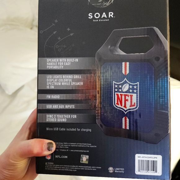 Kansas city bluetooth/fm speaker with LED lights NEW - Picture 3 of 3